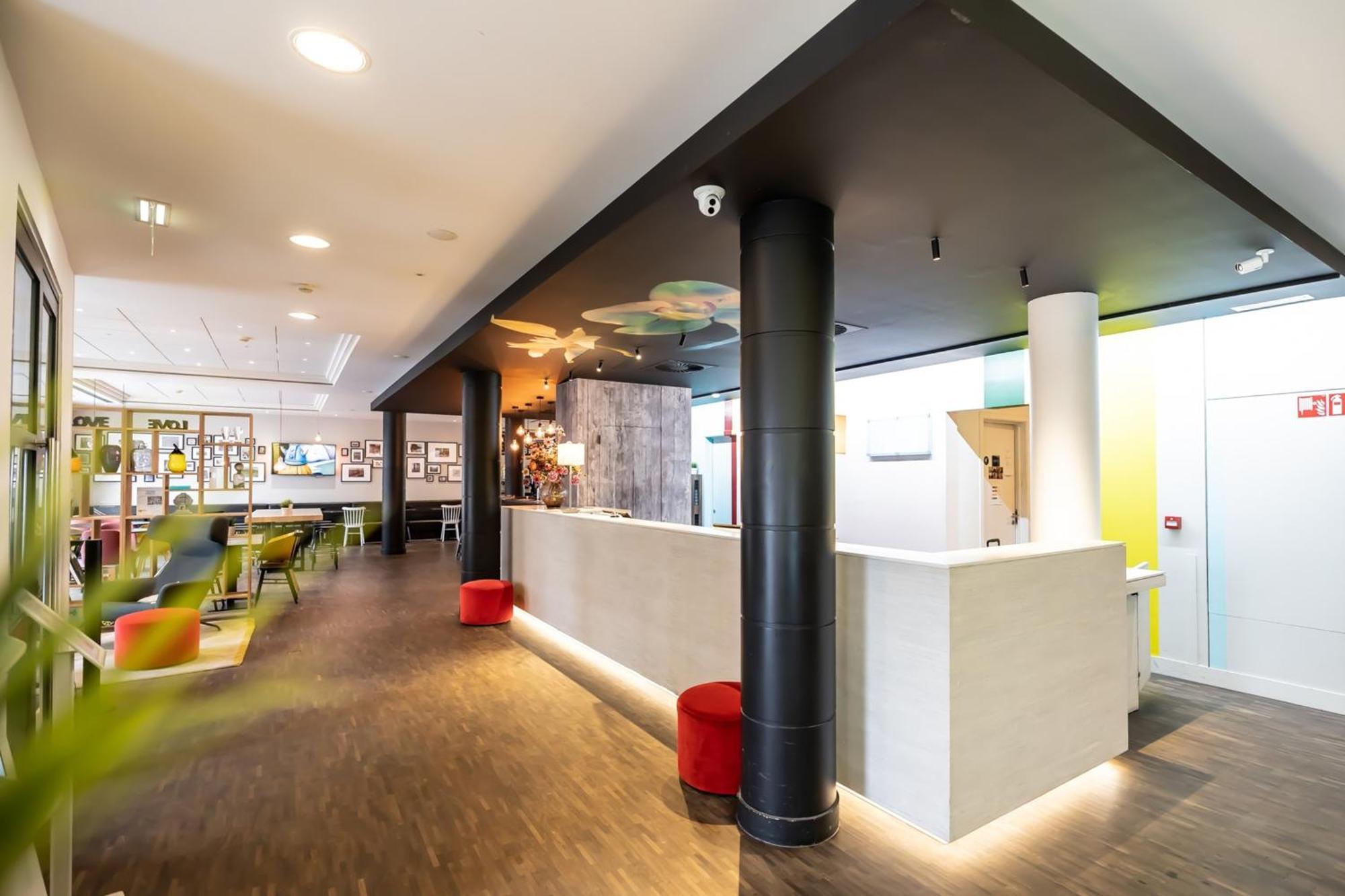 Holiday Inn Express Hasselt, An Ihg Hotel Экстерьер фото