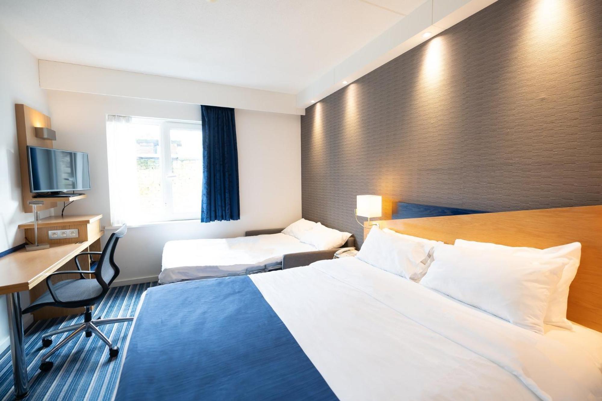 Holiday Inn Express Hasselt, An Ihg Hotel Экстерьер фото