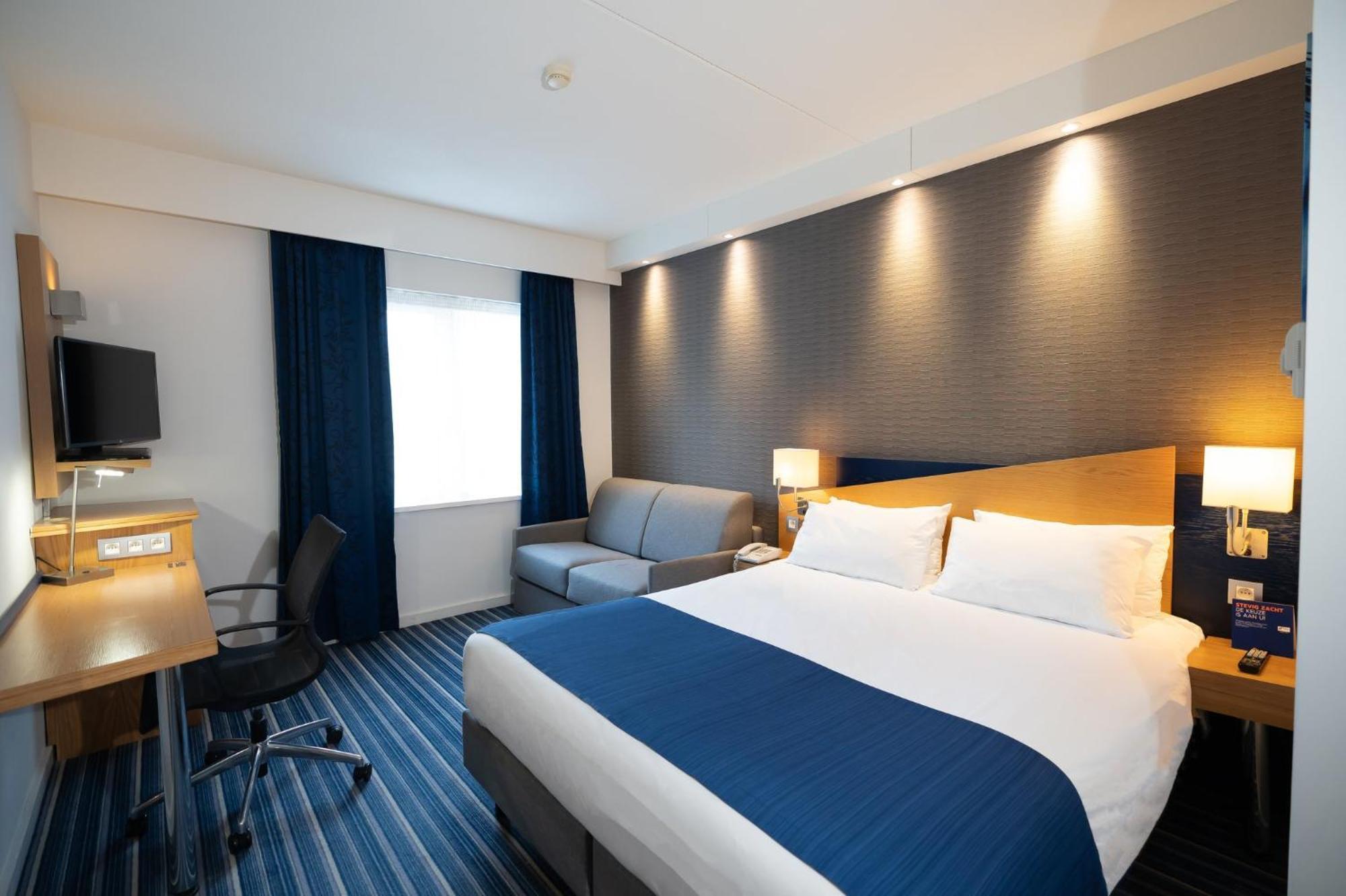 Holiday Inn Express Hasselt, An Ihg Hotel Экстерьер фото